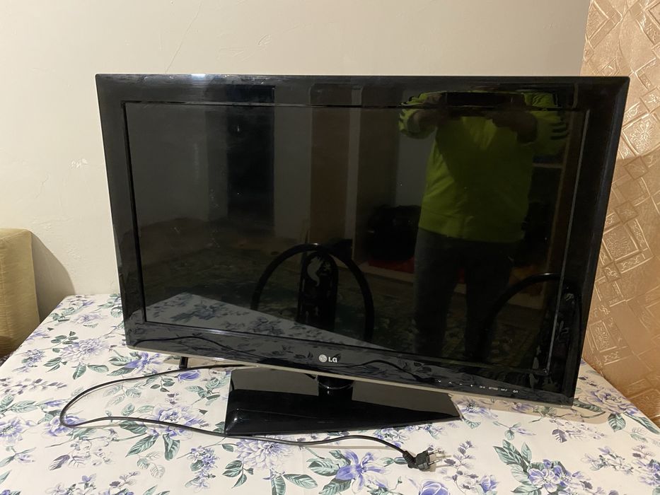 LG  TV 32d HDMI 1,2