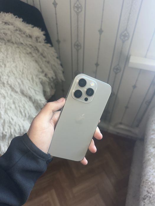 iPhone 16 Pro