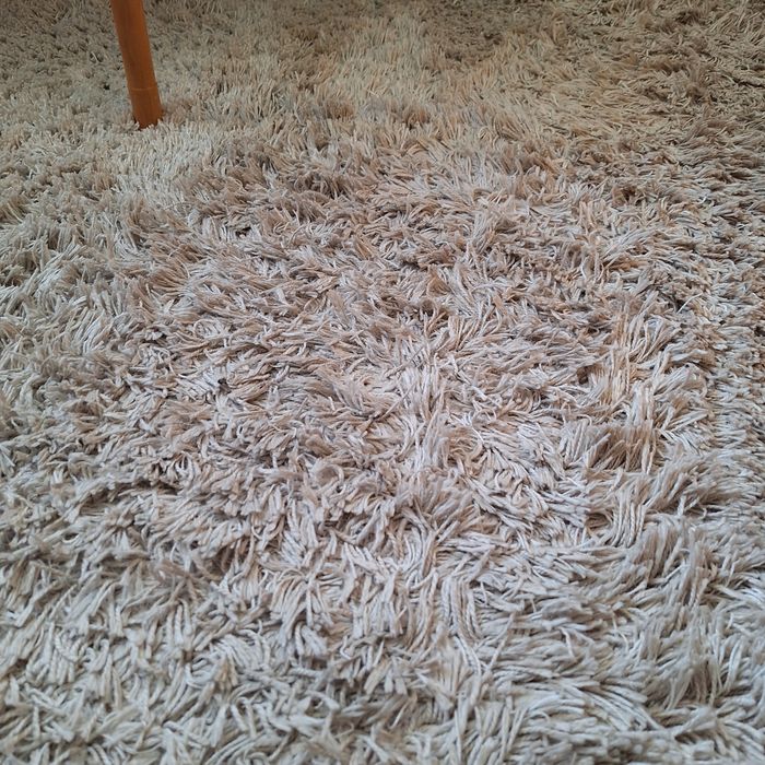 Продавам килим  шаги