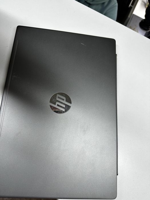 Продается нотубк Hp i3-10gen