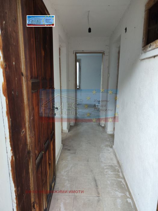 Къща в с. Гълъбовци 105 м² и двор 600m²
