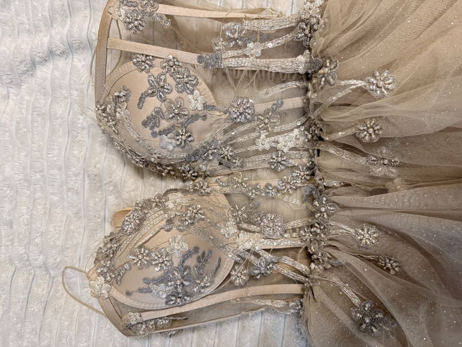 бална рокля хс размер