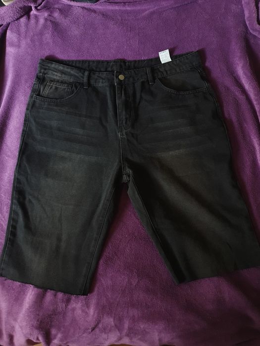 Blugi scurti marimea xxl
