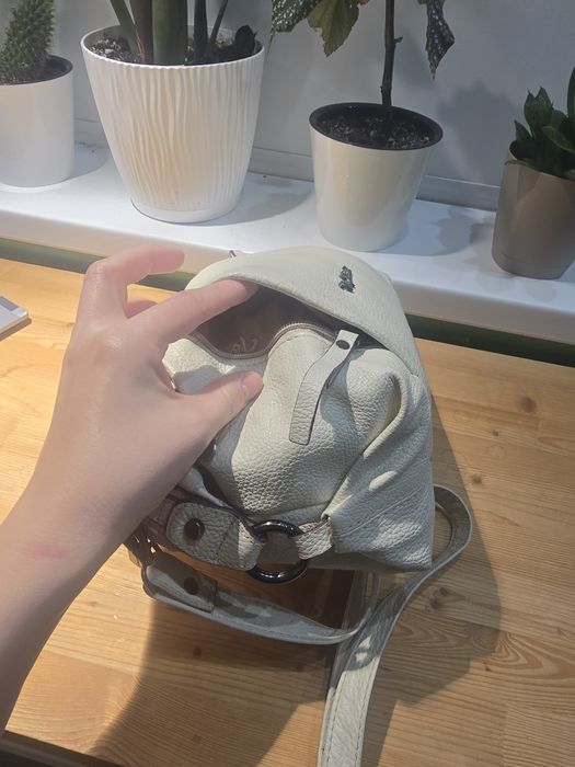 Продам сумочку белую