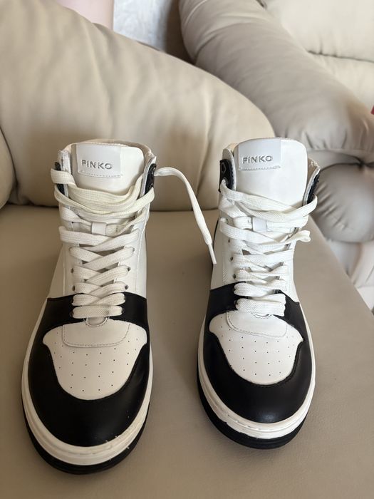 Сникъси Pinko кожа