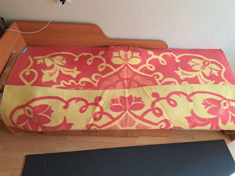 Продам одеяло шерстяное