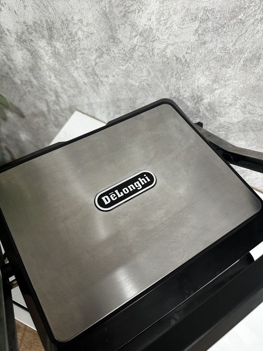 Грильница Delonghi