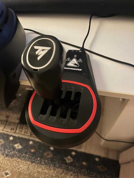 Vand Volan ThrustMaster T300