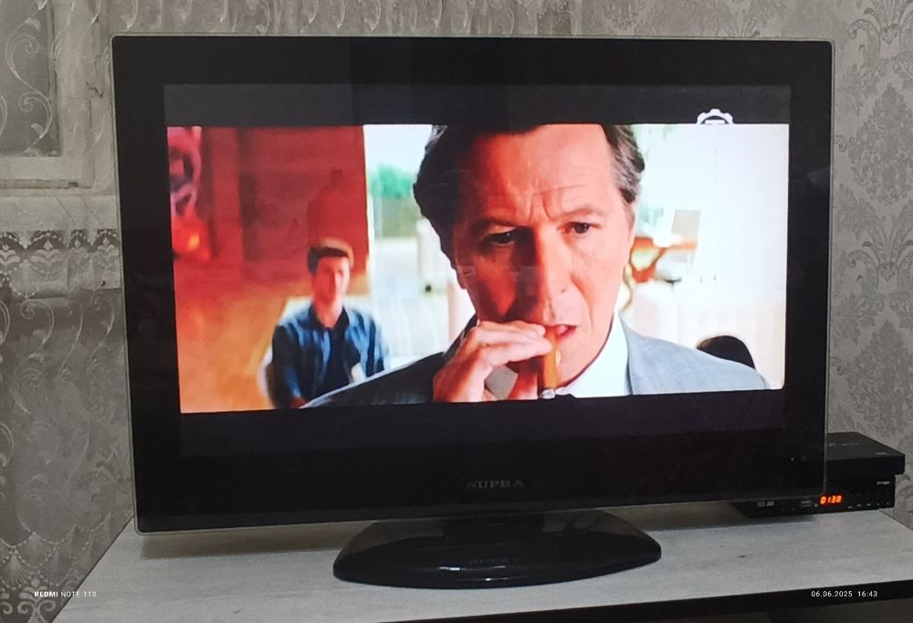 Телевизор SUPRA с пультом рабочий + приставка смарт бокс