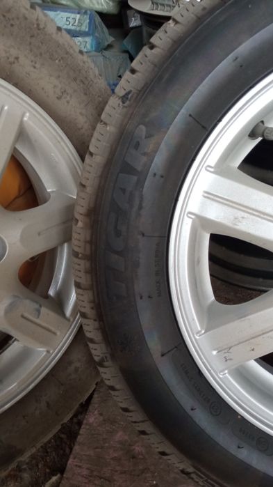 Диски с зимней резиной Tigar Мишелем (165/70 R14) на Chevrolet Spark
