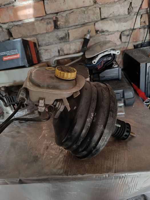 Продам запчасти на А4