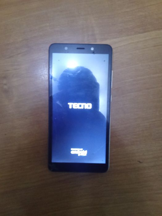 Телефон Tecno есть ватсап