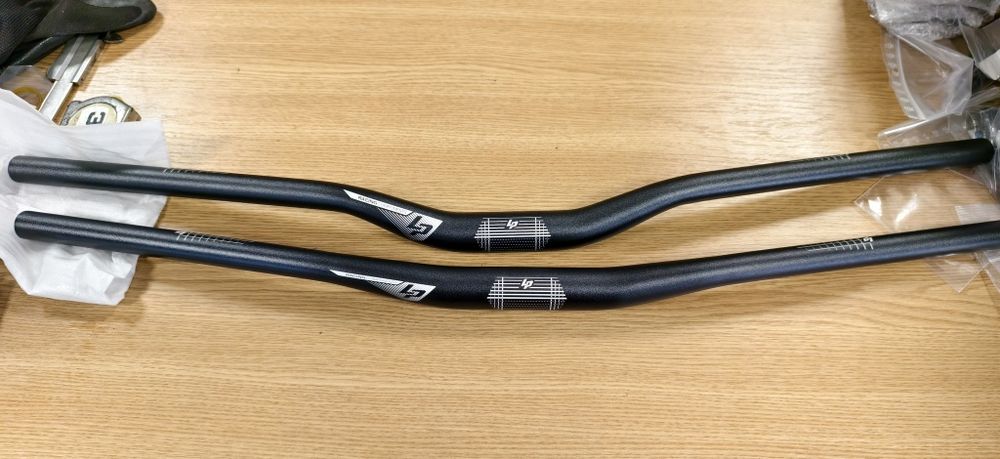 Кормило Lapierre Racing Components 31.8x760,780mm Черно 20,30мм издигане