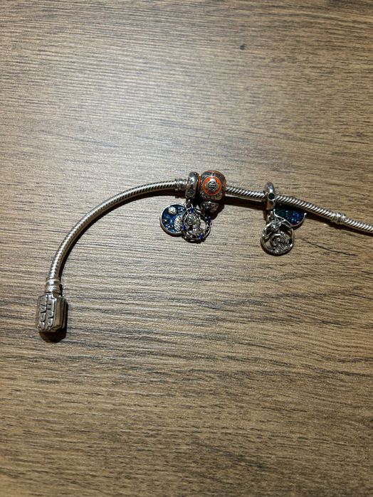 Pandora Star Wars гривна и талисмани