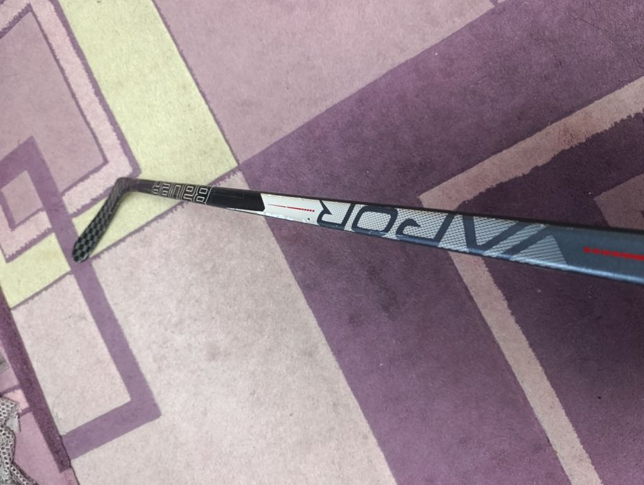 Продам клюшку Vipor Bauer