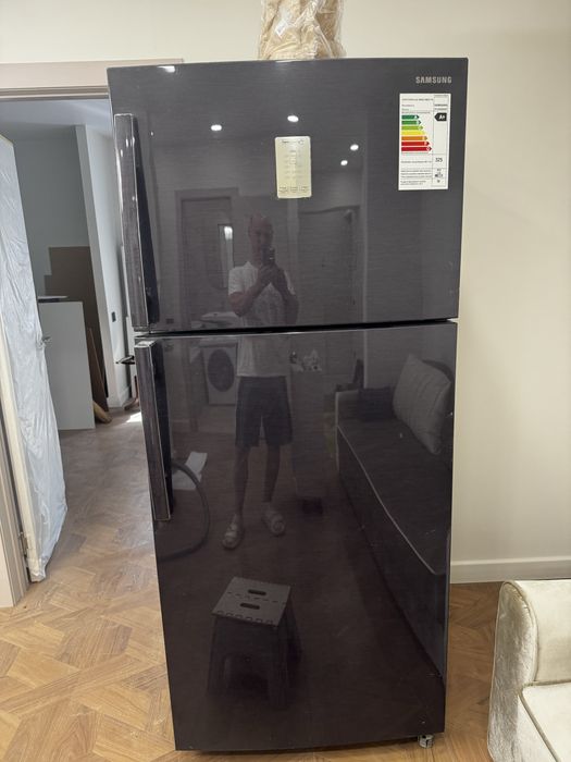 Холодильник Samsung