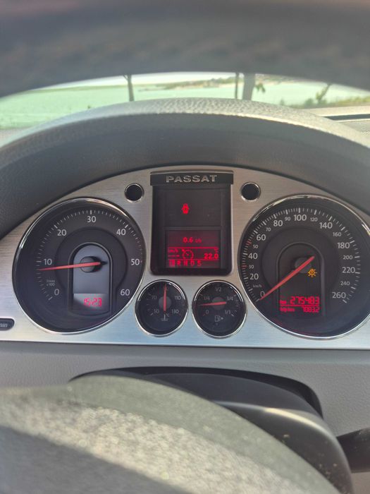 VOLKSWAGEN Passat 2008