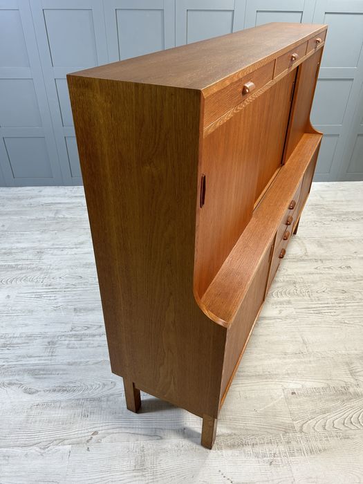 Бюфет от средата на миналия век Д864