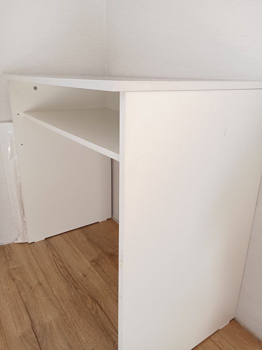 Парта сатылады...