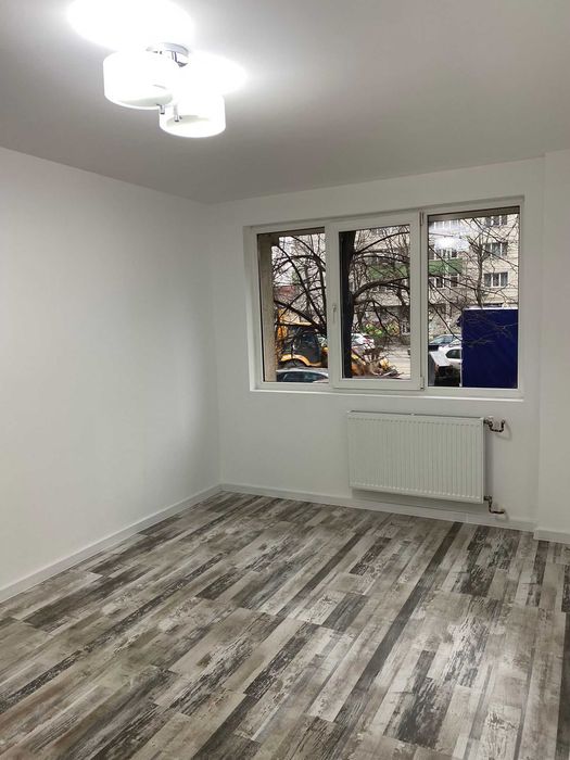 Vanzare apartament 2 camere locuinta /birou Metrou 1 Mai