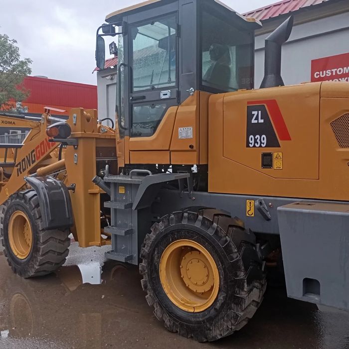 Фронтальный погрузчик 1,4куб