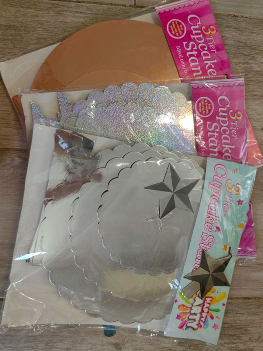 Suport etajat pt prajituri, briose, 2 buc/set, diverse modele