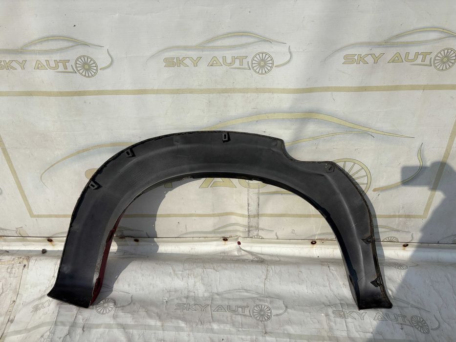 Bandou ornament aripa stanga spate Toyota Hilux dupa 2005 61682-0K050L