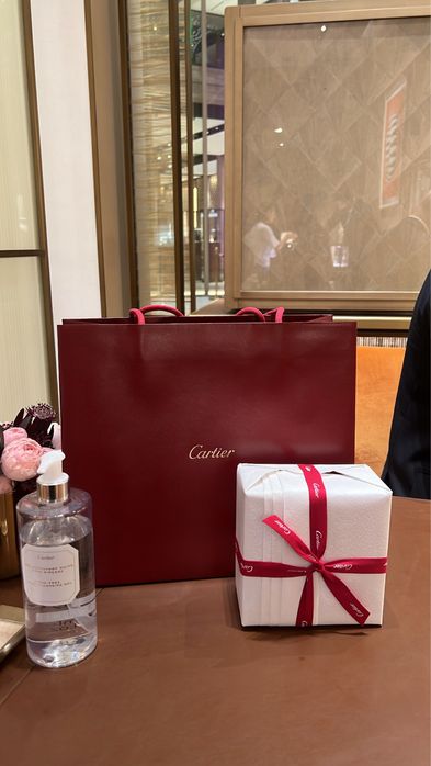 Золотые пусеты Cartier, маленькая модель