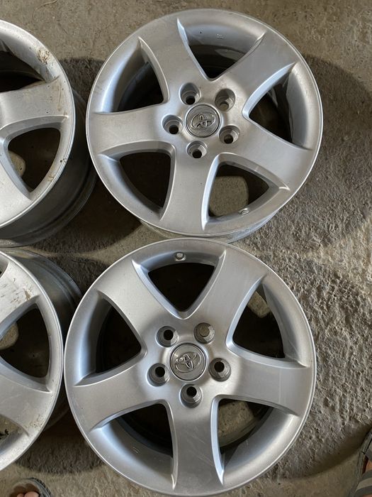 Toyota 35 радной титан R16