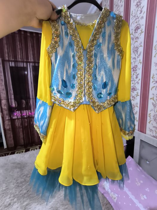 Продаются костюмы для девочек.