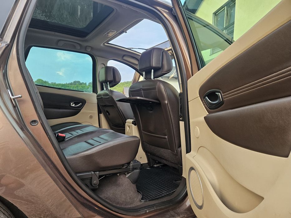 Renault Grand Scenic 2.0dci 160cp LUXE full