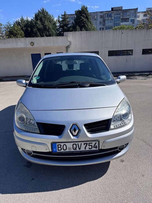 Renault Scenic  2008 год