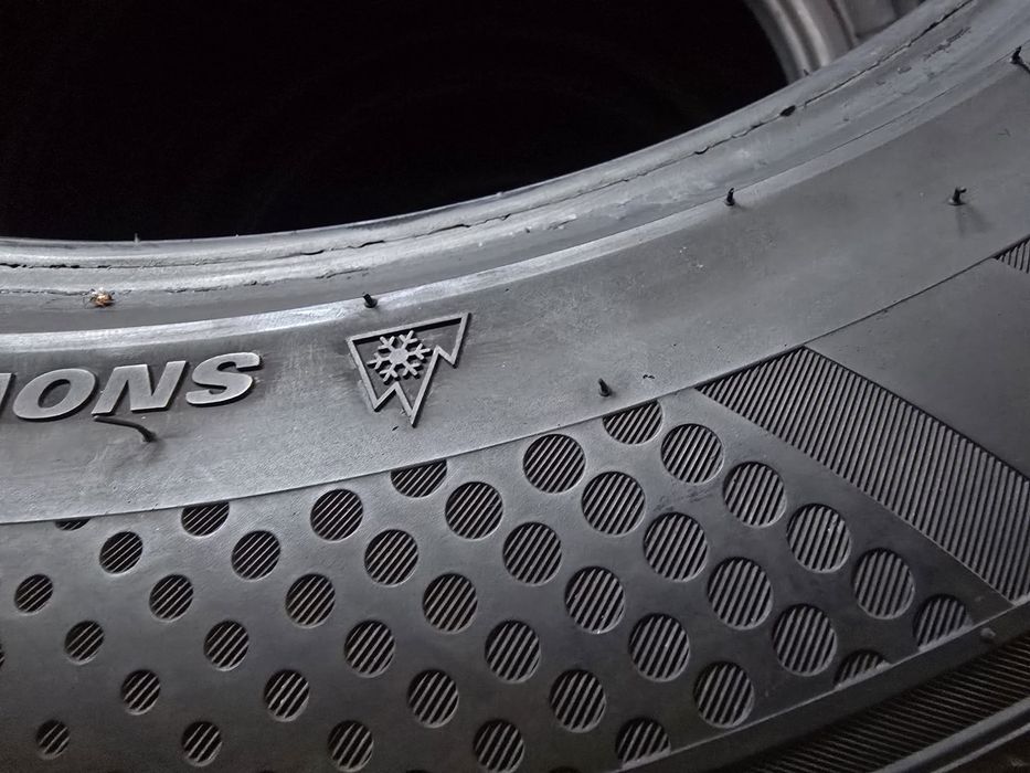 Kumho 215/55 R17 98V MS iarnă