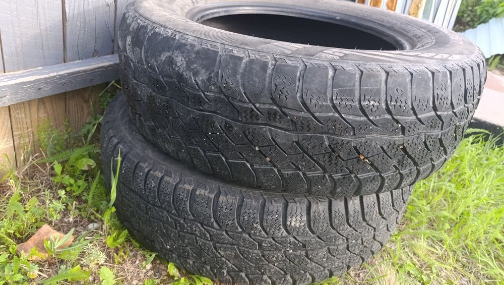Продам шины 215/65 R16