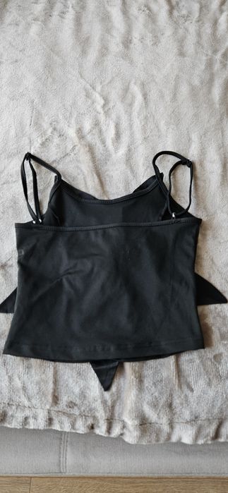 Бюстие с 3D цвете