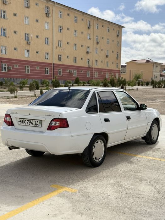 Nexia 2 сотилади