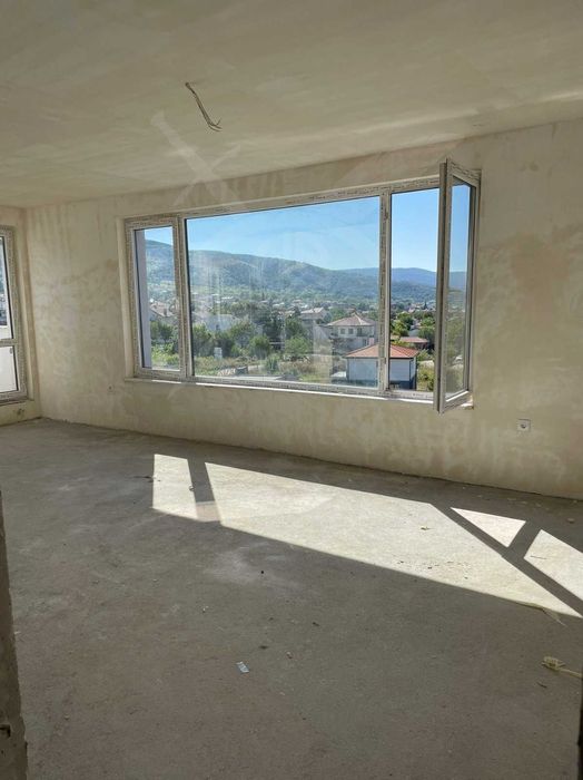 Продава се Тристаен апартамент в с. Марково, Област Пловдив - 100 кв.м за 1500 €/кв.м - Снимка #1