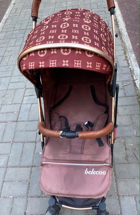 Прогулочная коляска