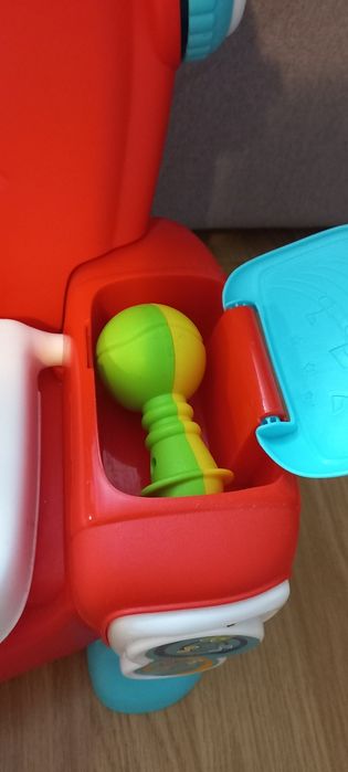 Scaun muzical Baby Clementoni