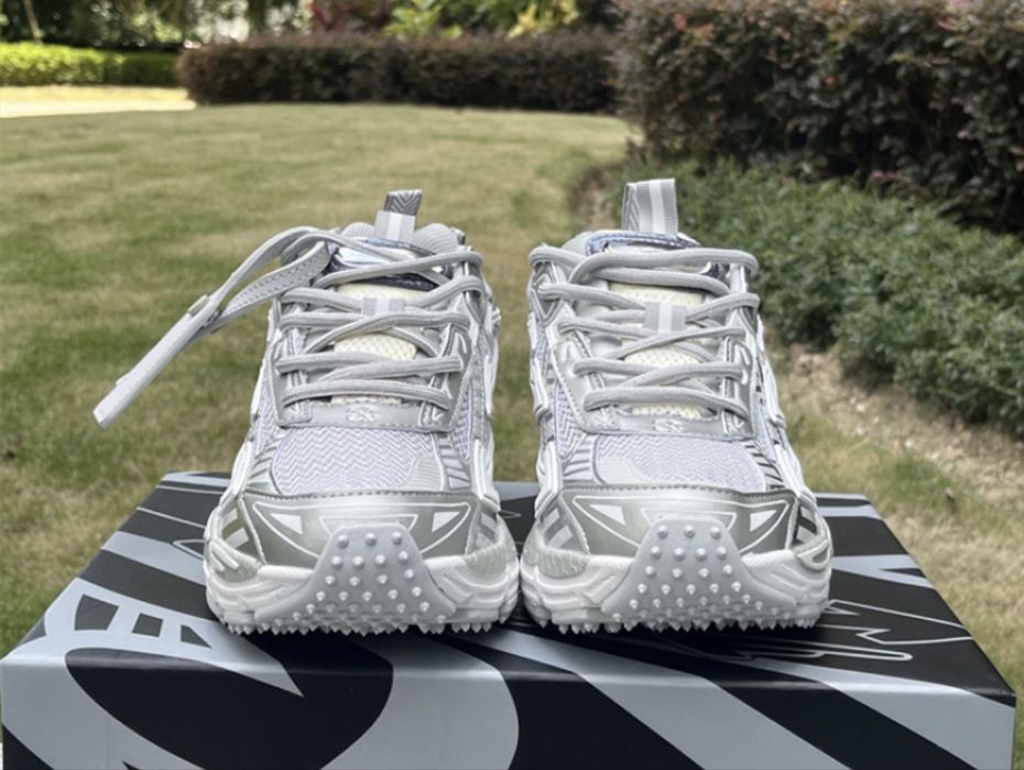 OFF-WHITE Be Right Back