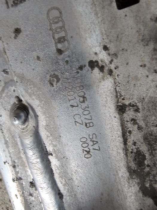 Armatura superioara trager Audi A8 4N dupa 2017 cod 4N0805307B