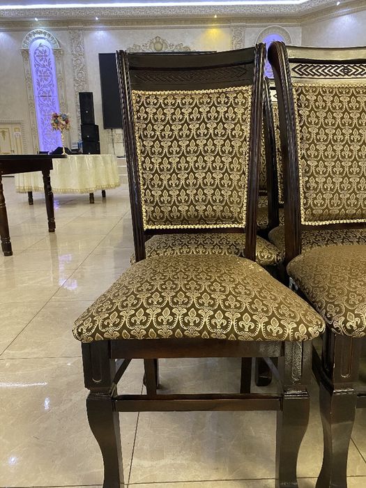 Stul qattiq yog,ochdan bogan  .xolati alo