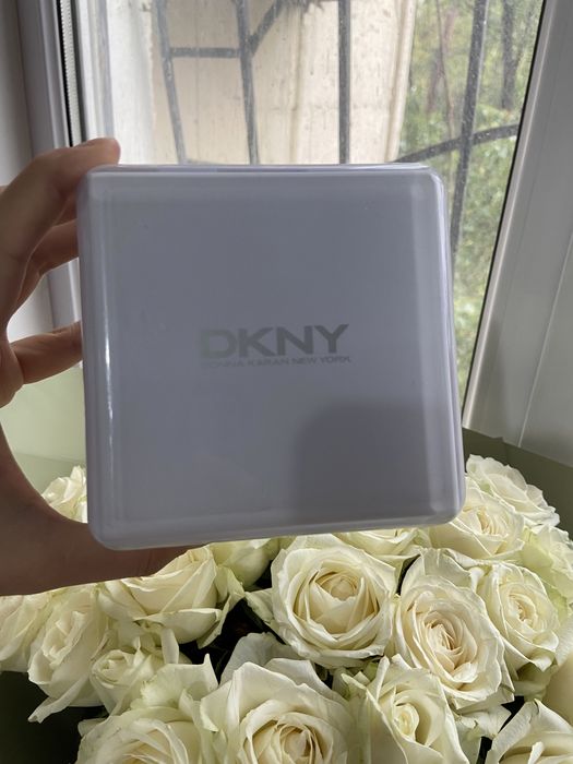 Часы от DKNY (оригинал)