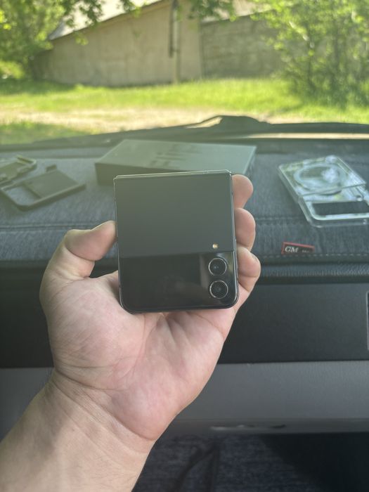 Samsung z flip4 128gb
