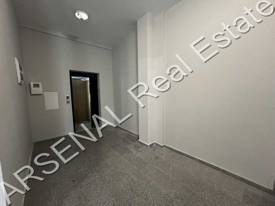 Продаваме четиристаен апартамент, Надежда 1