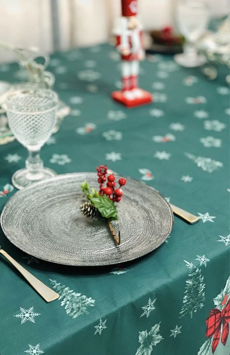 Новогодние скатерти