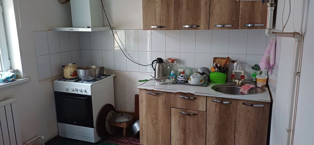 Срочно 3 хонали коттедж Уй сотилади