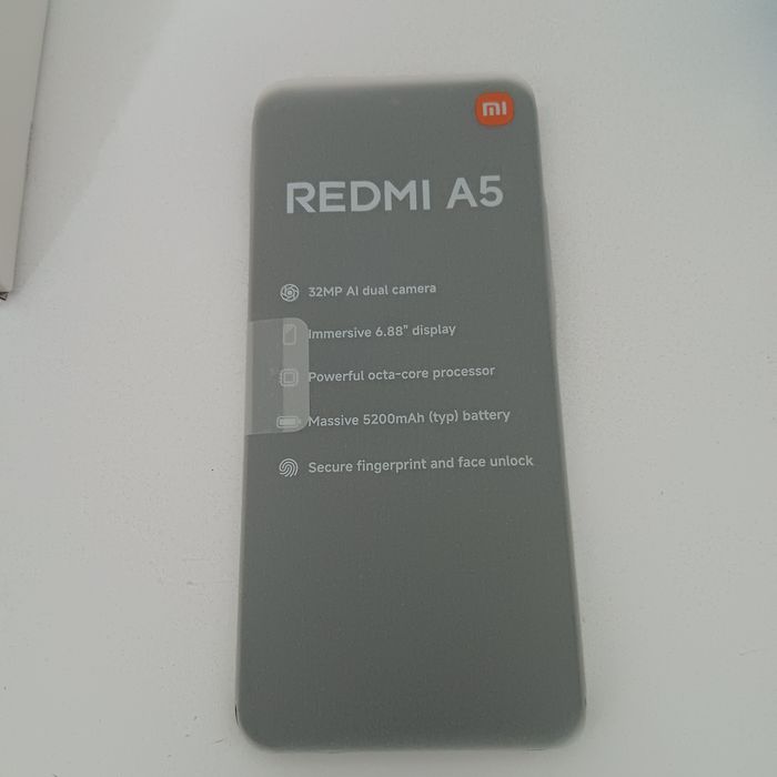 Vând telefon nou,culoarea neagră Xaomi RedmiA5