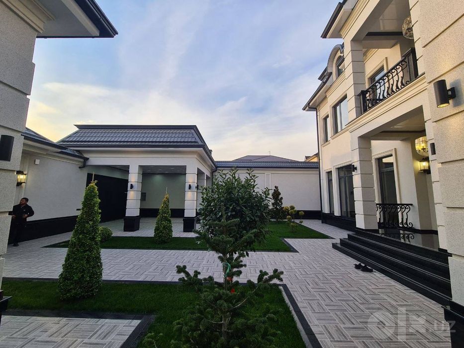 Центр Луначарский продается Евро Дом