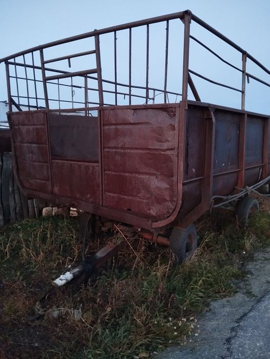 Прицеп сеновозный 2ПТС4